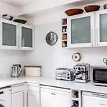 Elephant & Oxpecker 2 Bedrooms In Fulham