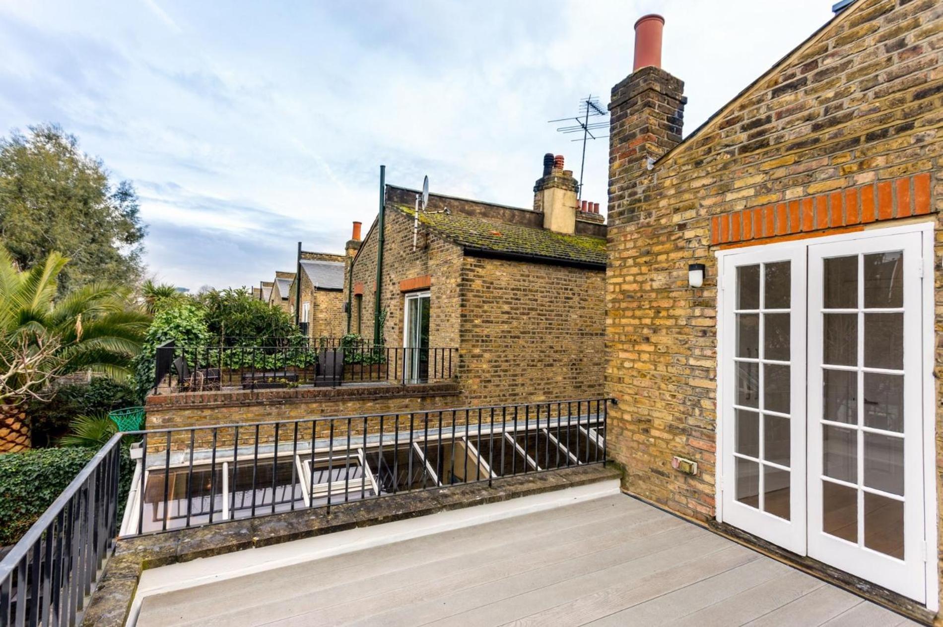Elephant & Oxpecker 2 Bedrooms In Fulham Londra